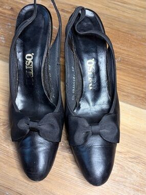 Vintage 1960s DeLiso Black Leather Slingback Heels Grosgrain Bow Pumps
